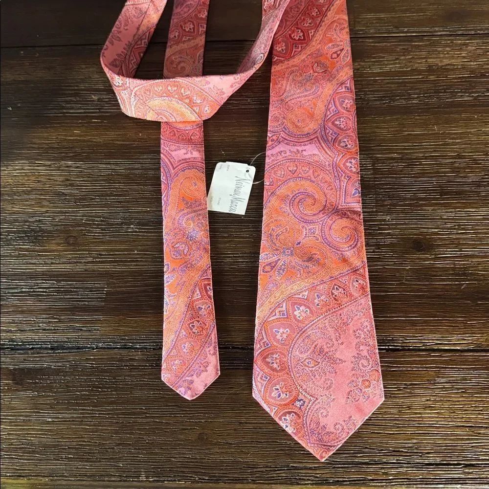 Ike Behar NWT Paisley Pink Silk Tie